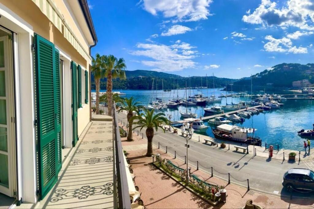 Apartment Luxury Seafront Penthouse